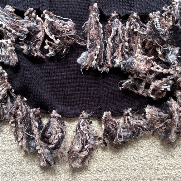 Betsey Johnson Women’s Black Fringe Poncho Sweater One Size - Picture 4 of 6